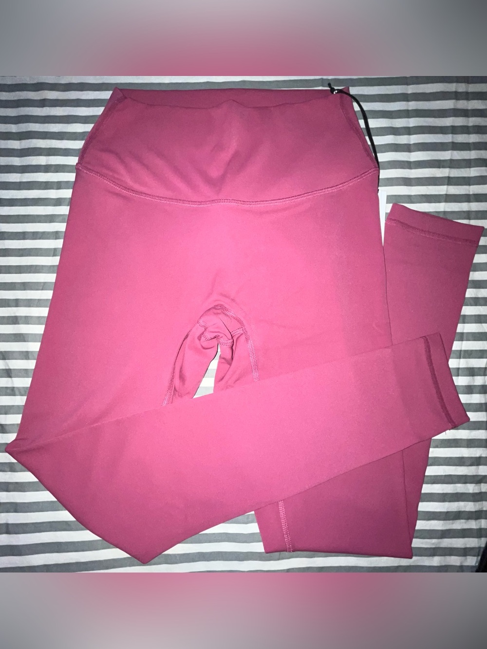 Paragon Recstretch Unbound Halter Bra + SculptSeam Plus Legging in Raspberry M - Picture 4 of 6